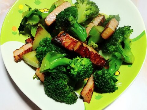 ブロッコリーとベーコンの簡単炒め